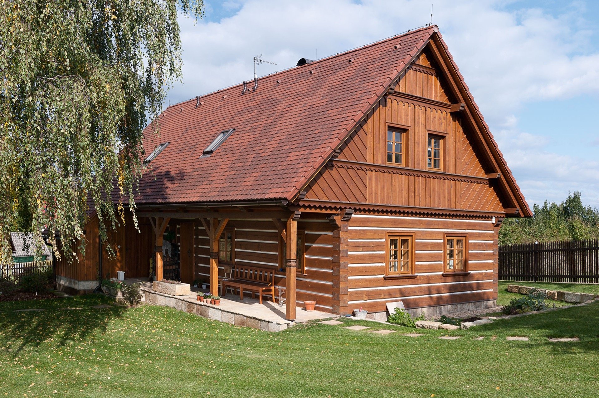 Stavba tradiční roubenky v Českém ráji